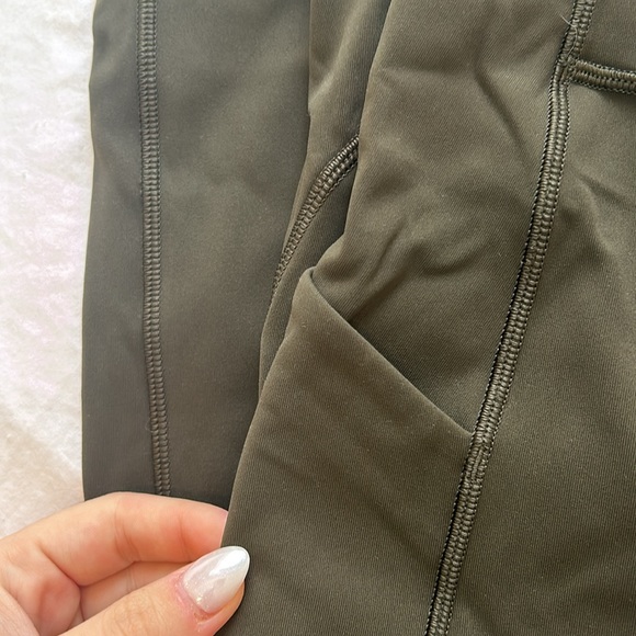 Lululemon Speed Up Tight *Full-On Luxtreme 28” - Picture 3 of 4